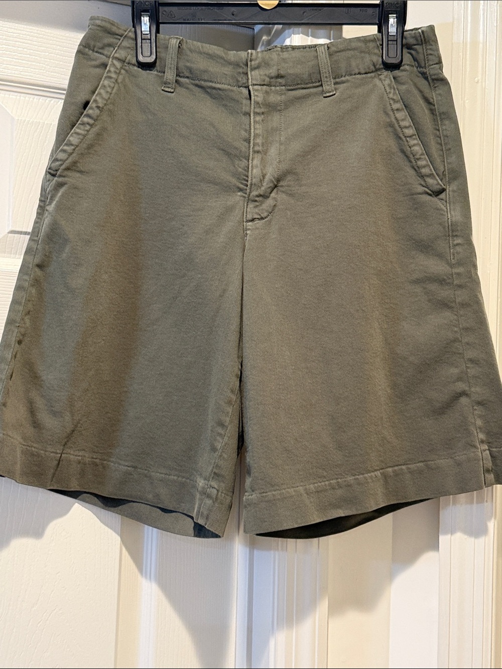 A/E High Rise Trouser Short 11” Inseam Stretch Olive Flat Front Pockets Preppy 8 - Picture 5 of 14